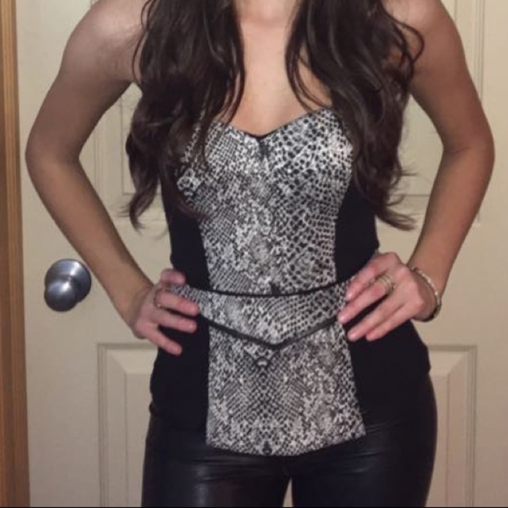 GUESS strapless top